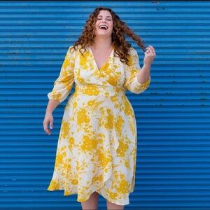 NWOT Lane Bryant - 3/4 sleeve yellow and white floral stretch dress Size 16